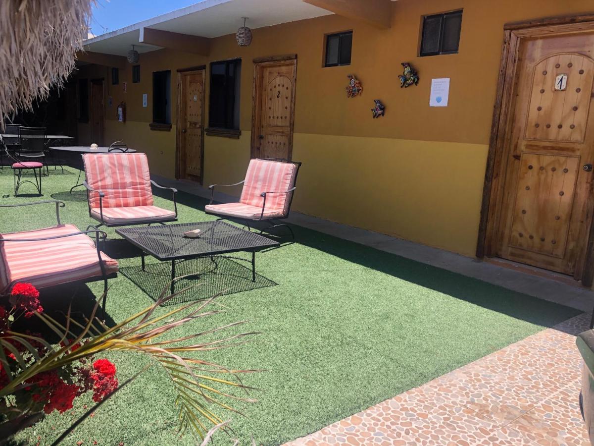 Hotel Isabela, Mag Bay Puerto San Carlos Экстерьер фото